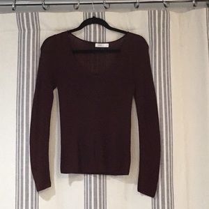 Neiwai sweater